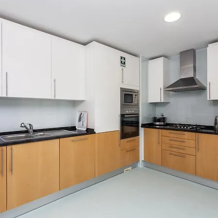 Apartamento Privilege Buddha With Rooftop Pool, Village Marina - *