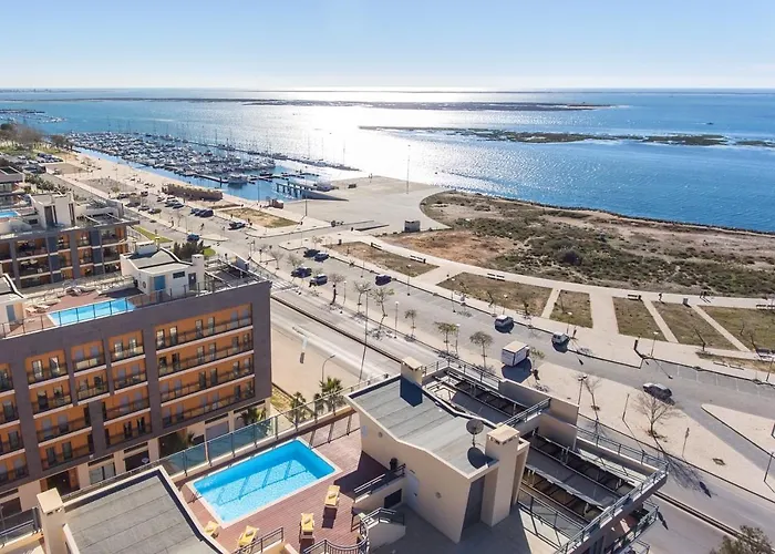 Privilege Buddha With Rooftop Pool, Village Marina - 公寓 奥良